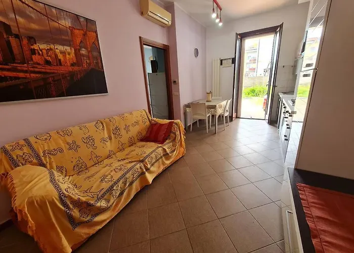 Apartment Bilocale Con Ampio Giardino